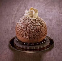 Edible-Looking Glass Desserts Image 2