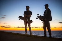Premium Electric Commuter Skateboards Image 2