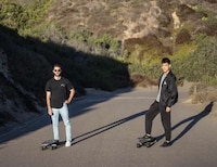 Premium Electric Commuter Skateboards Image 3