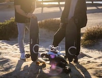 Premium Electric Commuter Skateboards Image 4