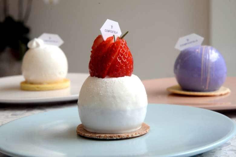 Planetary Sphere-Shaped Cakes