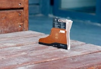 Shoe-Shaped Sock Packaging Image 3