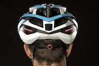 Communicative Cycling Helmets Image 6