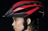 Communicative Cycling Helmets Image 7