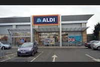 Orderly Discount Supermarket Displays Image 6