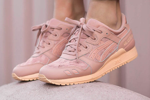 Top 100 Footwear Trends in 2017