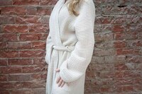 Stress-Alleviating Bathrobes Image 5