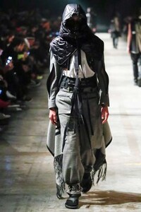 Faceless High-Fashion Runways Image 4