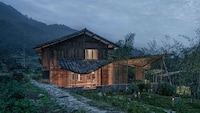 Wavy Naturalistic Roofs Image 3