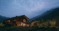 Wavy Naturalistic Roofs Image 6