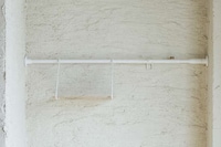 Space-Efficient Storage Rods Image 8