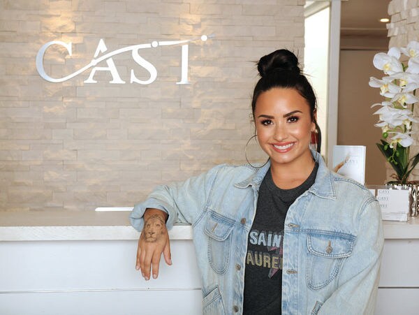Top 30 Celebrity Trends for February