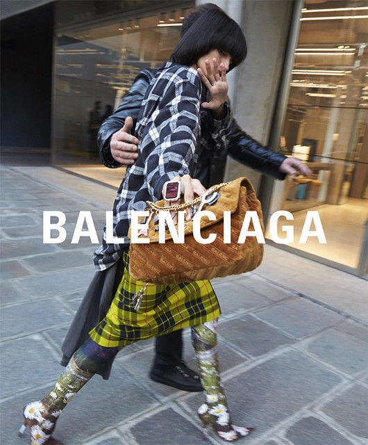 Paparazzi-Style Luxe Photoshoots