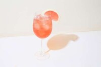 Rosé-Inspired Vodkas Image 2