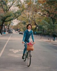 Cheerful Luxurious Handbag Photoshoots Image 3