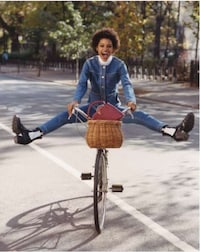 Cheerful Luxurious Handbag Photoshoots Image 6