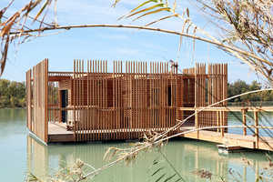 Floating Eco-Friendly Hotel Suites