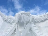 Videogame-Inspired Snow Sculptures Image 3