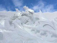 Videogame-Inspired Snow Sculptures Image 4