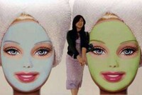 Life-Sized Barbie Mansions Image 4