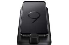 Smartphone-Evolving Desktop Docks