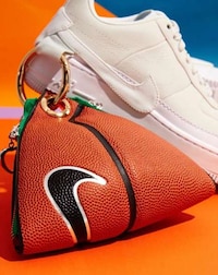 Basketball Clutch Purses Image 2