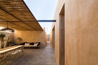 Symmetrical Artistic Studios Image 5