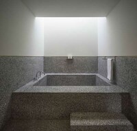 Distraction-Free Minimalist Retreats Image 6
