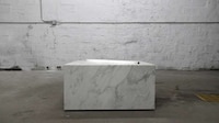 Marble-Induced Light Fixtures Image 4