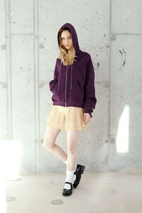 Style-Referencing Streetwear Lines Image 4