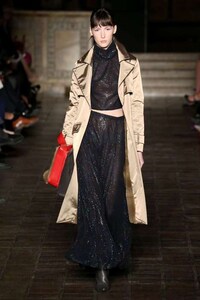 Luxurious Layered Capsules Image 2