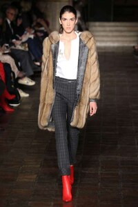 Luxurious Layered Capsules Image 8