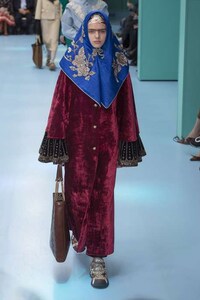 Spooky Fantastical Runway Shows Image 5