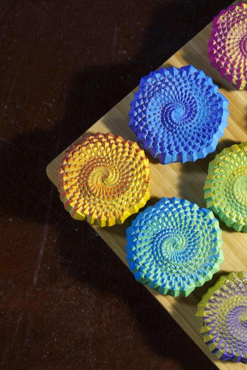 3D-Printed Neon Cakes