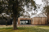 Modern Forest Cottages Image 3