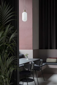 Culture-Fusion Restaurant Decor Image 8