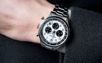 Discreetly Connected Timepieces Image 2