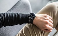 Discreetly Connected Timepieces Image 6