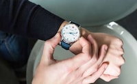 Discreetly Connected Timepieces Image 7
