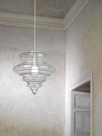 Theater-Inspired Chandeliers Image 2