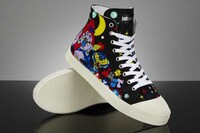 Street Artist-Created Sneakers Image 3