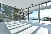 Glass Seafront Houses Image 4