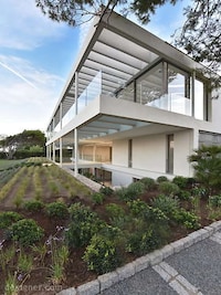Glass Seafront Houses Image 7