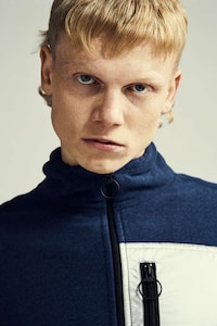 Spring-Appropriate Technical Wear Image 5