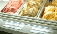 Minimalist Ice Cream Shops Image 5