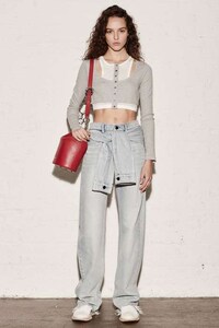 Comfortable High-Fashion Ensembles Image 4