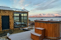 Panoramic Glass Cabins Image 2