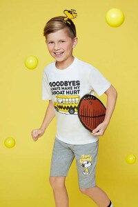 Cartoon-Themed Kids Fashion Image 6