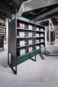 Futuristic Beauty Showrooms Image 3