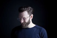 Neo-Vintage Minimalist Glasses Image 5